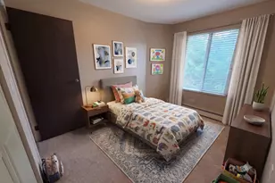 301 Gregory St, Aurora, IL 60504 - Photo 9