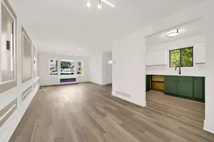9117 S Brandon Ave, Chicago, IL 60617 - Photo 9