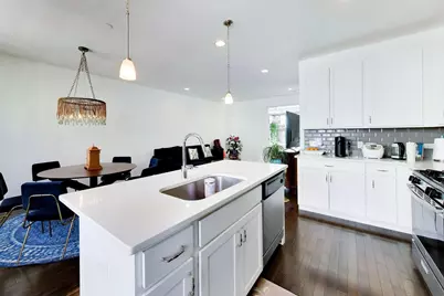 810 Lexington Circle W, Des Plaines, IL 60016 - Photo 9