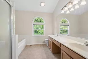283 Meadowview Ln, Aurora, IL 60502 - Photo 11