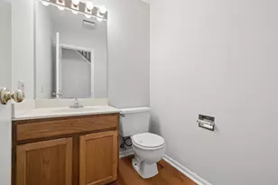283 Meadowview Ln, Aurora, IL 60502 - Photo 7