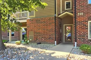 210 Glengarry Dr, Bloomingdale, IL 60108 - Photo 1