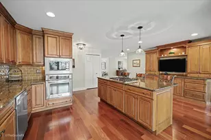 596 Harlowe Ln, Naperville, IL 60565 - Photo 11
