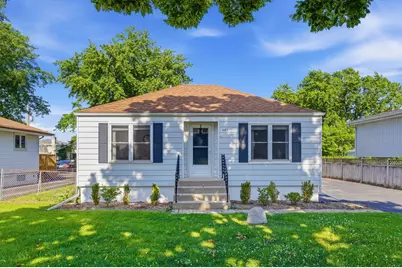 641 N Kenilworth Avenue, Elmhurst, IL 60126 - Photo 1