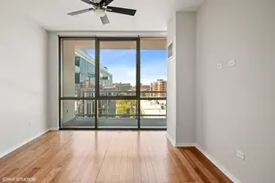 123 S Green St, Chicago, IL 60607 - Photo 11