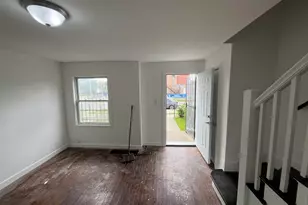650 E 105th Pl, Chicago, IL 60628 - Photo 3