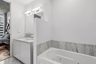 600 N Fairbanks Ct, Chicago, IL 60611 - Photo 11