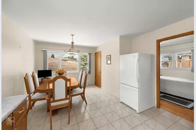9972 Ivanhoe Avenue, Schiller Park, IL 60176 - Photo 7