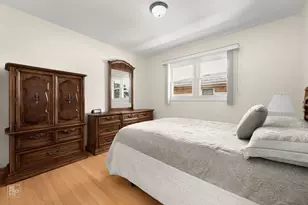 9972 Ivanhoe Ave, Schiller Park, IL 60176 - Photo 9