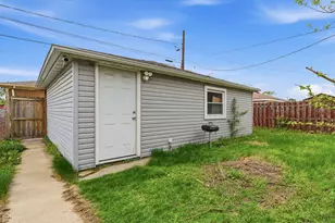 2837 E 127th St, Chicago, IL 60633 - Photo 3