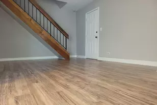 2211 Dorchester Ct, Schaumburg, IL 60194 - Photo 5