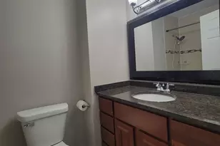 2211 Dorchester Ct, Schaumburg, IL 60194 - Photo 9