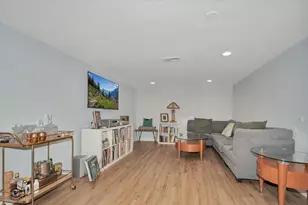 7621 W Main Street W, Niles, IL 60714 - Photo 13