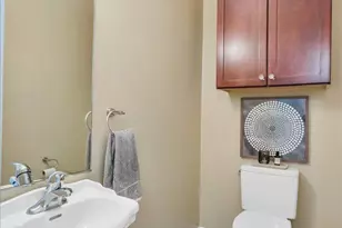 2147 N Talman Ave, Chicago, IL 60647 - Photo 11