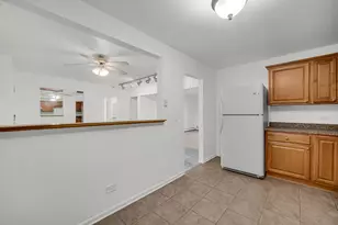 10369 Dearlove Rd, Glenview, IL 60025 - Photo 9