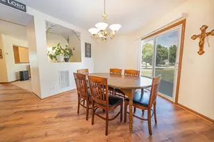 24207 Cedar Creek Ln, Plainfield, IL 60586 - Photo 9