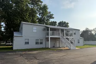 345 N Shabbona St, Coal City, IL 60416 - Photo 1