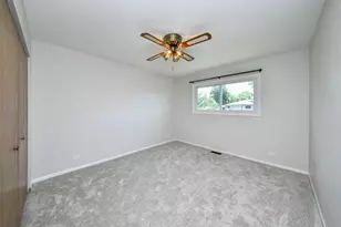1071 Robey Ave, Downers Grove, IL 60516 - Photo 13