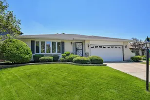 1071 Robey Ave, Downers Grove, IL 60516 - Photo 1
