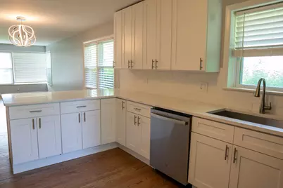 9733 Karlov Avenue, Skokie, IL 60076 - Photo 3