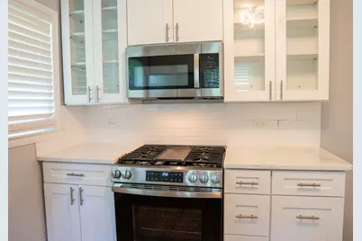 9733 Karlov Avenue, Skokie, IL 60076 - Photo 15