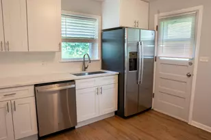 9733 Karlov Ave, Skokie, IL 60076 - Photo 7