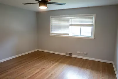 9733 Karlov Avenue, Skokie, IL 60076 - Photo 17