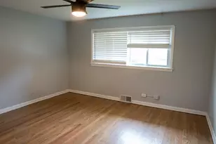 9733 Karlov Ave, Skokie, IL 60076 - Photo 17