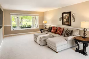 430 Waterford Dr, Willowbrook, IL 60527 - Photo 9