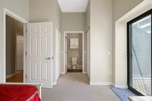 8 W Monroe St, Chicago, IL 60603 - Photo 9