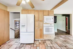 518 N William St, Joliet, IL 60435 - Photo 9