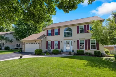 150 N Kingsway Drive, Aurora, IL 60506 - Photo 1