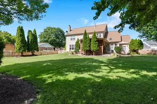 150 N Kingsway Dr, Aurora, IL 60506 - Photo 37