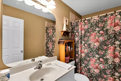 150 N Kingsway Drive, Aurora, IL 60506 - Photo 21