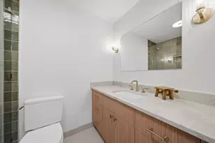 1560 N Sandburg Terrace, Chicago, IL 60610 - Photo 13