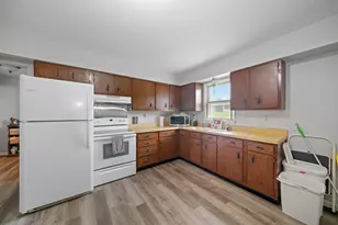 1620 Suydam Rd, Sandwich, IL 60548 - Photo 7