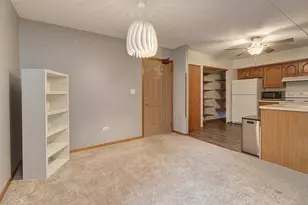 101 Caterpillar Dr, Joliet, IL 60436 - Photo 7