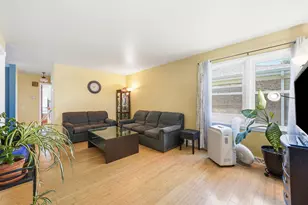 3123 W Howard St, Chicago, IL 60645 - Photo 5