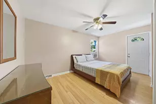 3123 W Howard St, Chicago, IL 60645 - Photo 15