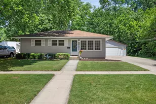 1628 E Dresser Rd, Dekalb, IL 60115 - Photo 25