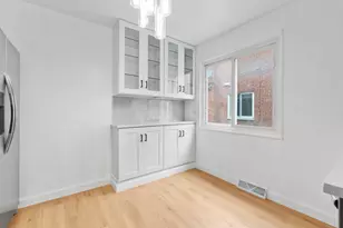 4864 Carol St, Skokie, IL 60077 - Photo 9