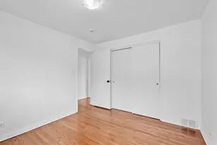 4864 Carol St, Skokie, IL 60077 - Photo 17