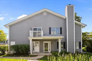 1309 Barclay Ln, Deerfield, IL 60015 - Photo 1