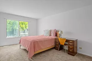 1309 Barclay Ln, Deerfield, IL 60015 - Photo 9