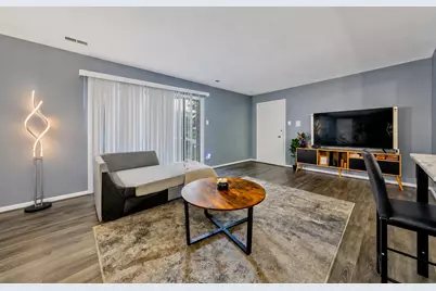 627 N Carroll Parkway #105, Glenwood, IL 60425 - Photo 5