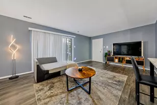 627 N Carroll Pkwy, Glenwood, IL 60425 - Photo 5