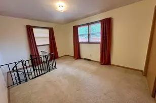 305 N Timothy Ln, McHenry, IL 60050 - Photo 13