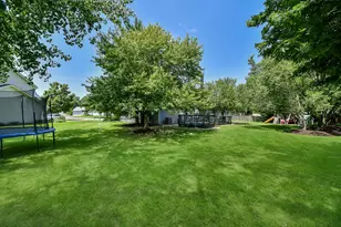 606 Berkshire Ct, Oswego, IL 60543 - Photo 7