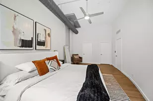 17 N Loomis St, Chicago, IL 60607 - Photo 11