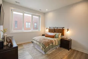 2402 W Carmen Ave, Chicago, IL 60625 - Photo 9